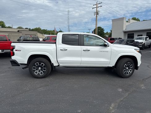 Used 2024 Chevrolet Colorado Z71 w/ Z71 Convenience Package 2 AWD/4WD image 8