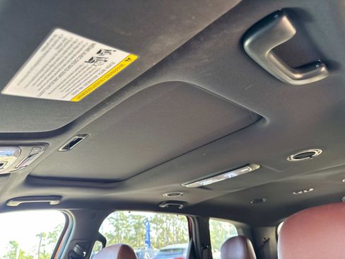 Used 2023 Kia Telluride EX w/ EX Captain's Chair Package image 22