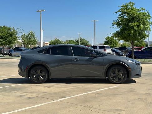 New 2026 Toyota Prius Plug-In Hybrid image 4