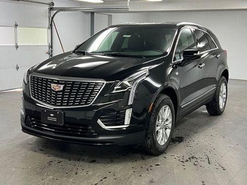 New 2026 Cadillac XT5 Luxury w/ LPO, Floor Liner Package image 1