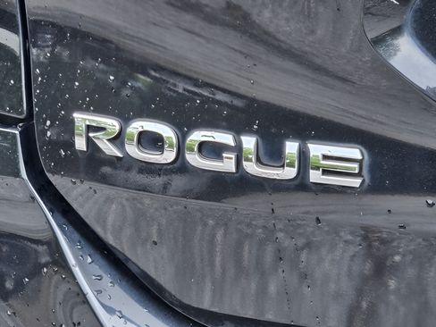 Used 2017 Nissan Rogue SL w/ SL Premium Package FWD image 32