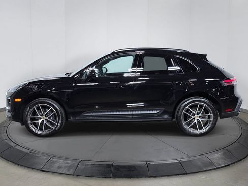 Certified 2026 Porsche Macan AWD/4WD image 2