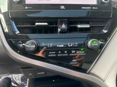 Used 2023 Toyota Camry XSE FWD image 15