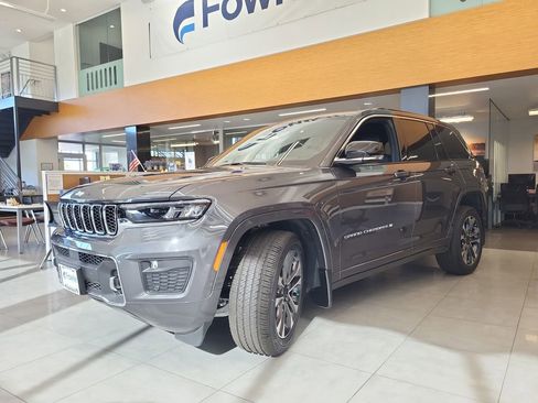 New 2025 Jeep Grand Cherokee Overland w/ Trailer Tow Package AWD/4WD image 1