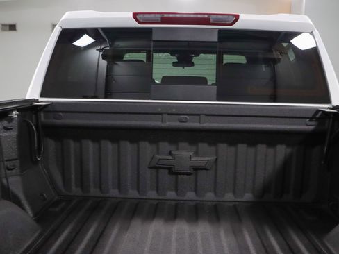 Used 2023 Chevrolet Silverado 1500 RST w/ Redline Edition AWD/4WD image 32