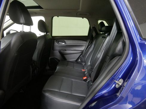 Used 2023 Nissan Rogue SL AWD/4WD image 21