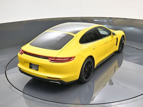 Used 2018 Porsche Panamera 4 image 34