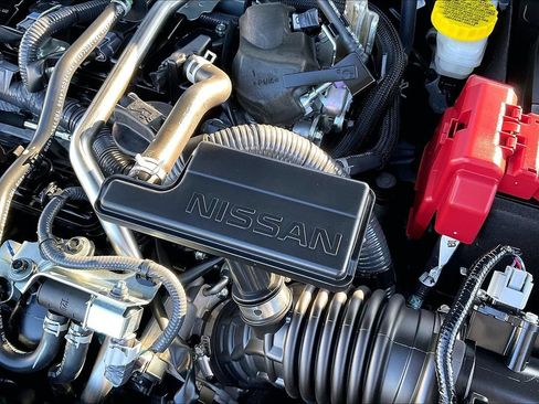 Used 2025 Nissan Sentra SR FWD image 29