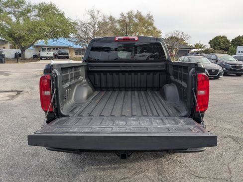Used 2018 Chevrolet Colorado Z71 AWD/4WD image 13