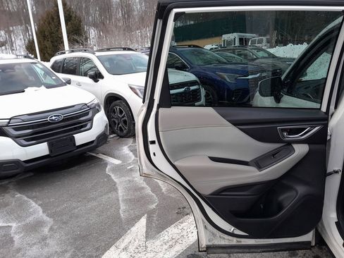 Used 2023 Subaru Forester Premium image 26