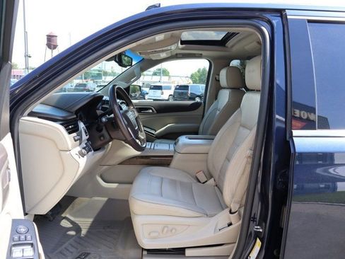 Used 2018 GMC Yukon Denali w/ Open Road Package AWD/4WD image 9
