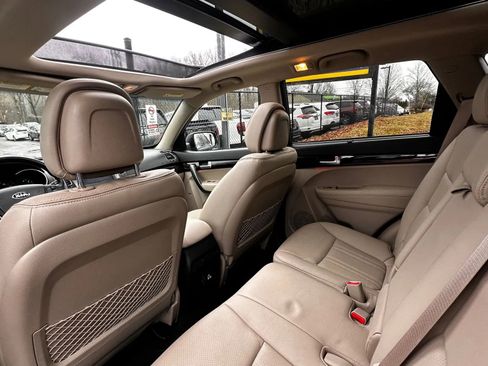 Used 2014 Kia Sorento EX w/ EX V6 Touring Package image 25