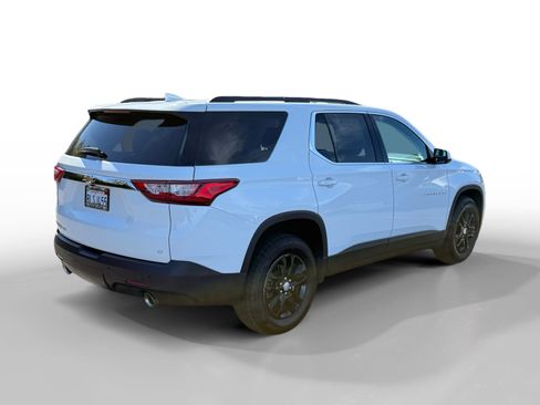 Used 2020 Chevrolet Traverse LT w/ Driver Confidence II Package image 5