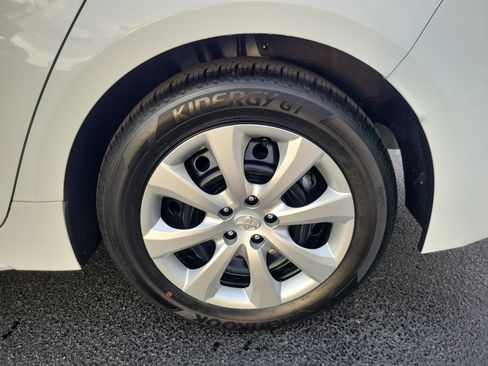 Used 2026 Toyota Corolla LE image 29