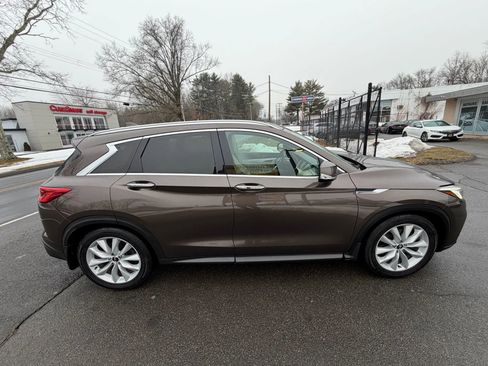 Used 2019 INFINITI QX50 Essential w/ Premium Heat Package image 4