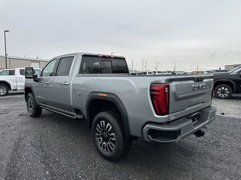 Used 2025 GMC Sierra 3500 Denali Ultimate image 6