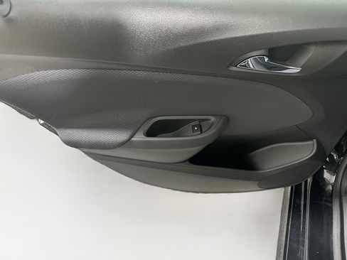 Used 2018 Chevrolet Cruze LT w/ Convenience Package image 24