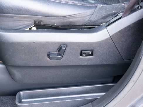 Used 2017 Dodge Grand Caravan GT FWD image 13