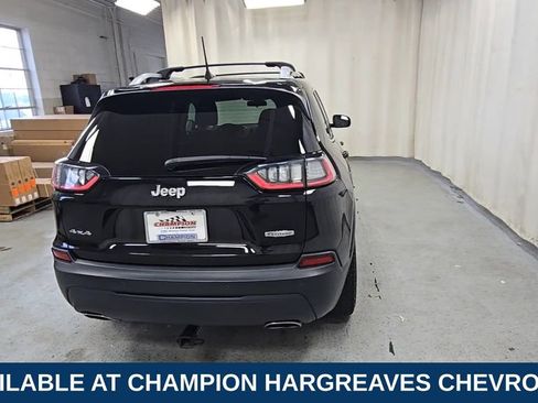 Used 2019 Jeep Cherokee Latitude Plus w/ Cold Weather Group AWD/4WD image 10
