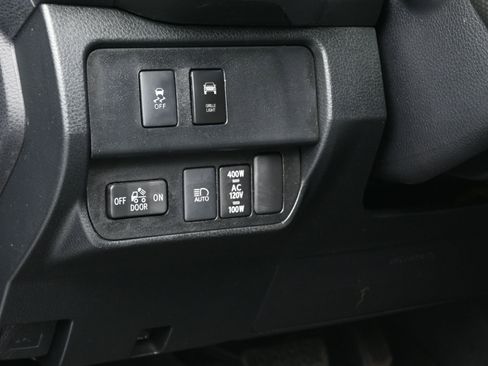Used 2021 Toyota Tacoma TRD Off-Road AWD/4WD image 23