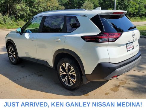 Certified 2023 Nissan Rogue SV w/ SV Premium B Package AWD/4WD image 5