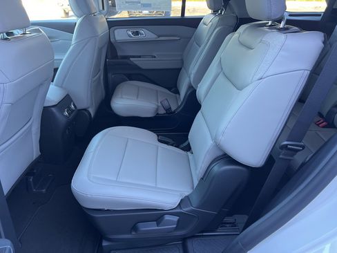 New 2026 Ford Explorer Active image 12