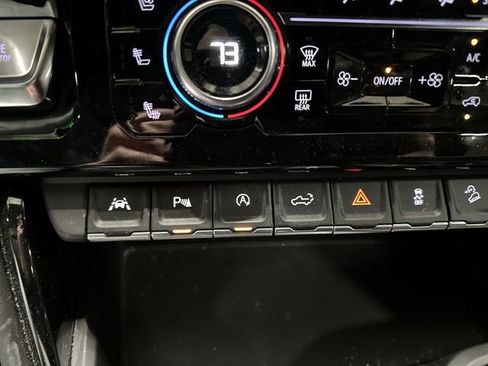 Used 2023 GMC Sierra 1500 AT4X image 33