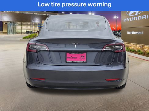 Used 2020 Tesla Model 3 Standard Range Plus image 8