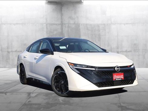 New 2026 Nissan Sentra SR w/ SR Premium Package FWD image 2