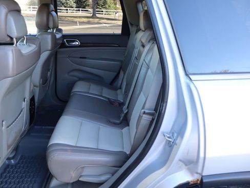 Used 2012 Jeep Grand Cherokee Laredo image 20