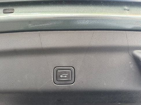 Used 2024 GMC Yukon Denali Ultimate AWD/4WD image 35