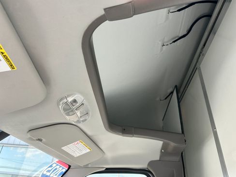 Used 2025 Ford E-450 and Econoline 450 Super Duty w/ Driver's Safety Package image 29