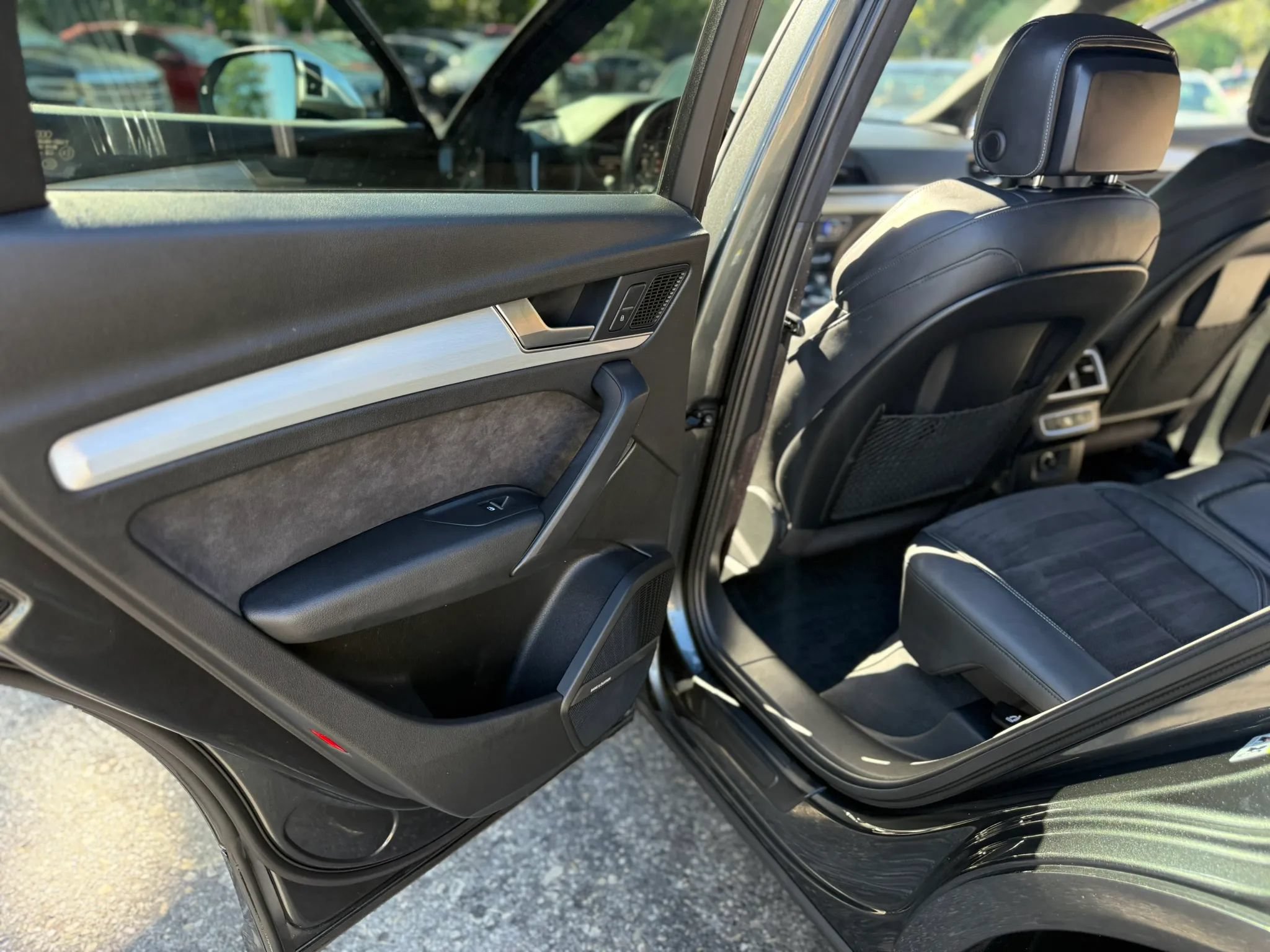 Used 2018 Audi SQ5 Prestige w/ Prestige Package AWD/4WD image 26
