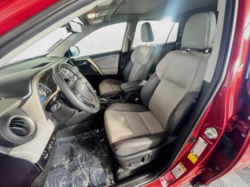 Used 2014 Toyota RAV4 Limited w/ Technology Package FWD image 10