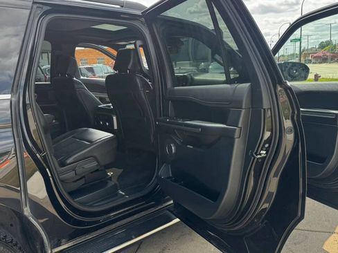 Used 2020 Ford Expedition Max XLT w/ Equipment Group 202A AWD/4WD image 18