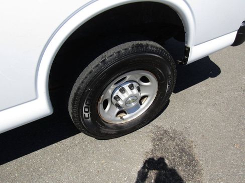 Used 2021 Chevrolet Express 2500 w/ Driver Convenience Package RWD image 26