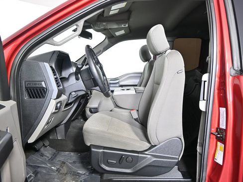 Used 2019 Ford F150 XLT w/ Equipment Group 302A Luxury AWD/4WD image 21