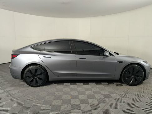 Used 2025 Tesla Model 3 Long Range image 4