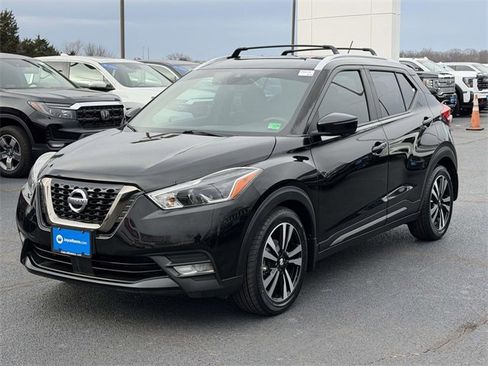 Used 2020 Nissan Kicks SR w/ Exterior Package image 4