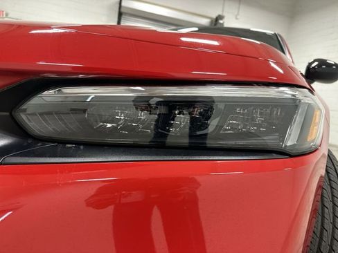 Used 2023 Honda Civic Sport image 11