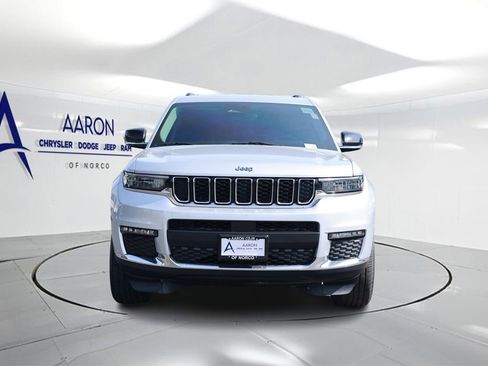 Used 2021 Jeep Grand Cherokee L Limited RWD image 4