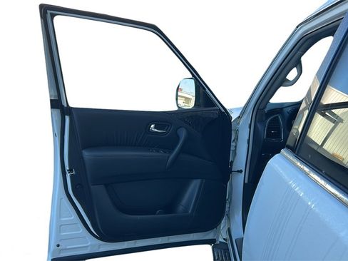 Used 2024 Nissan Armada Platinum w/ Captain's Chairs Package image 36