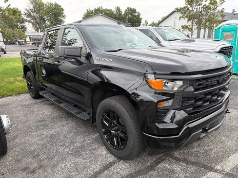 Used 2023 Chevrolet Silverado 1500 Custom AWD/4WD image 6