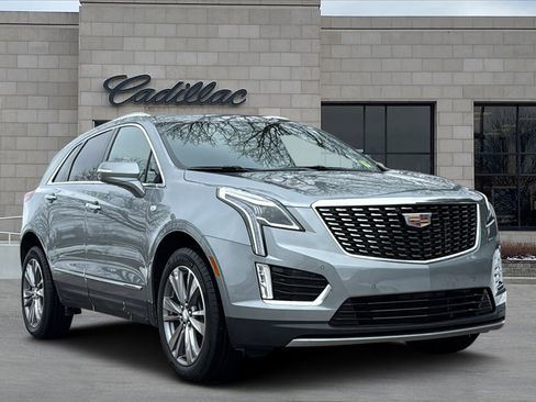 Certified 2025 Cadillac XT5 Premium Luxury image 1