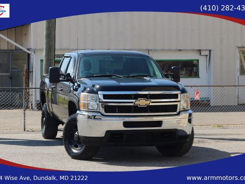 Used 2011 Chevrolet Silverado 2500 W/T w/ Snow Plow Prep Package AWD/4WD image 1