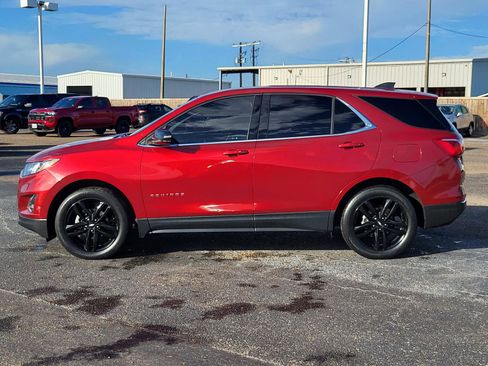 Used 2020 Chevrolet Equinox LT w/ Sport Edition image 2