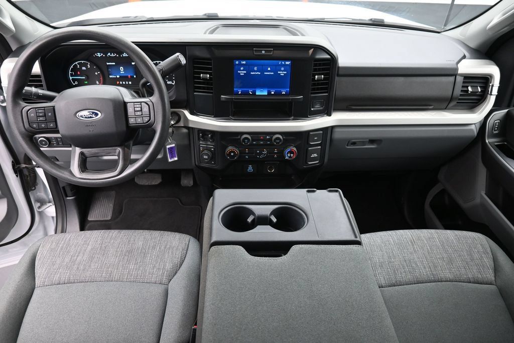 Used 2026 Ford F250 XLT AWD/4WD image 2