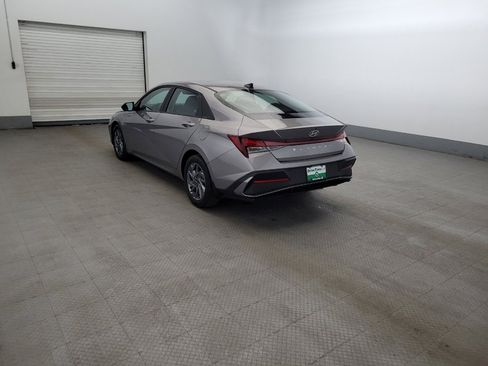 Used 2024 Hyundai Elantra SEL FWD image 5