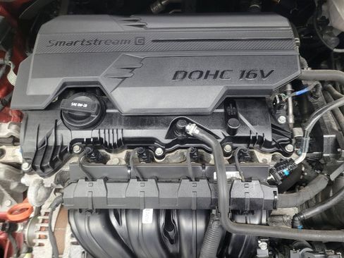 Used 2021 Hyundai Elantra Limited image 30