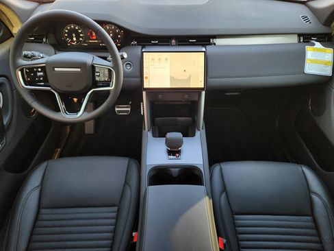 New 2025 Land Rover Discovery Sport Dynamic SE image 25